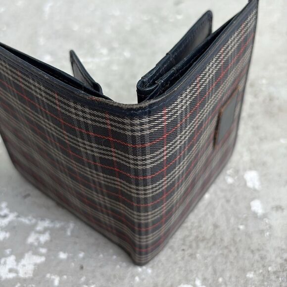 Vintage Burberry bifold wallet - Picture 10 of 12